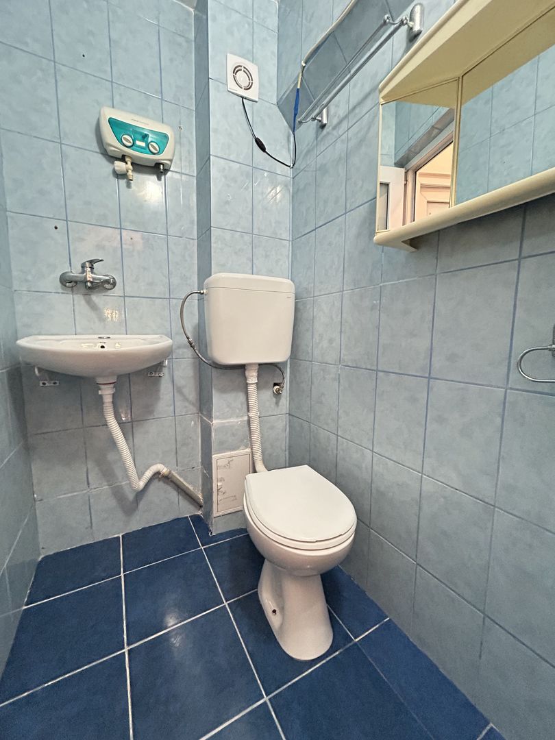 Apartament 4 camere 70 mp 2 bai centrala termica - Inel 2 - Scoala 39 - Poză 9