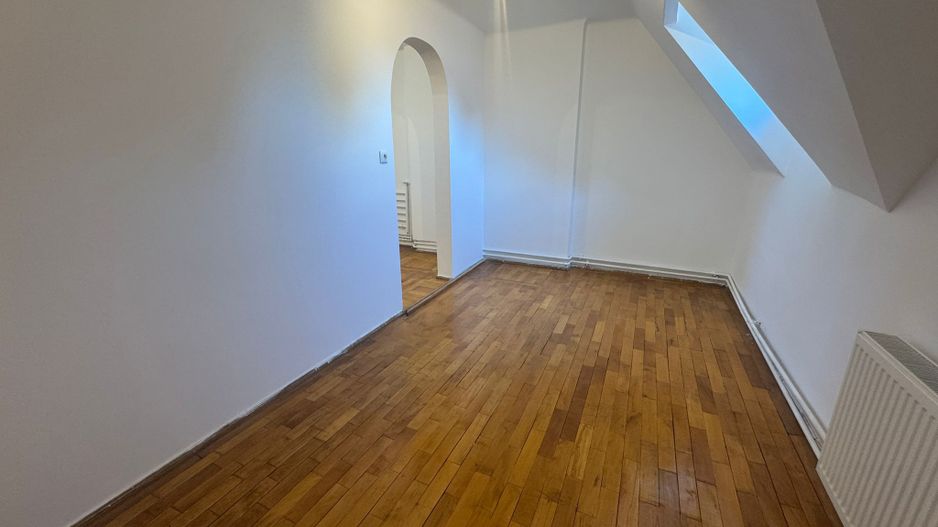 Apartament 3 Camere Nemobilat Pretabil Birou - Poză 4
