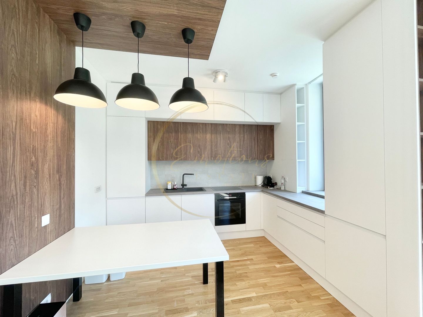 ISHO | CHELTUIELI ÎNTREȚINERE INCLUSE | Apartament  3camere + curte 100mp - Poză 3