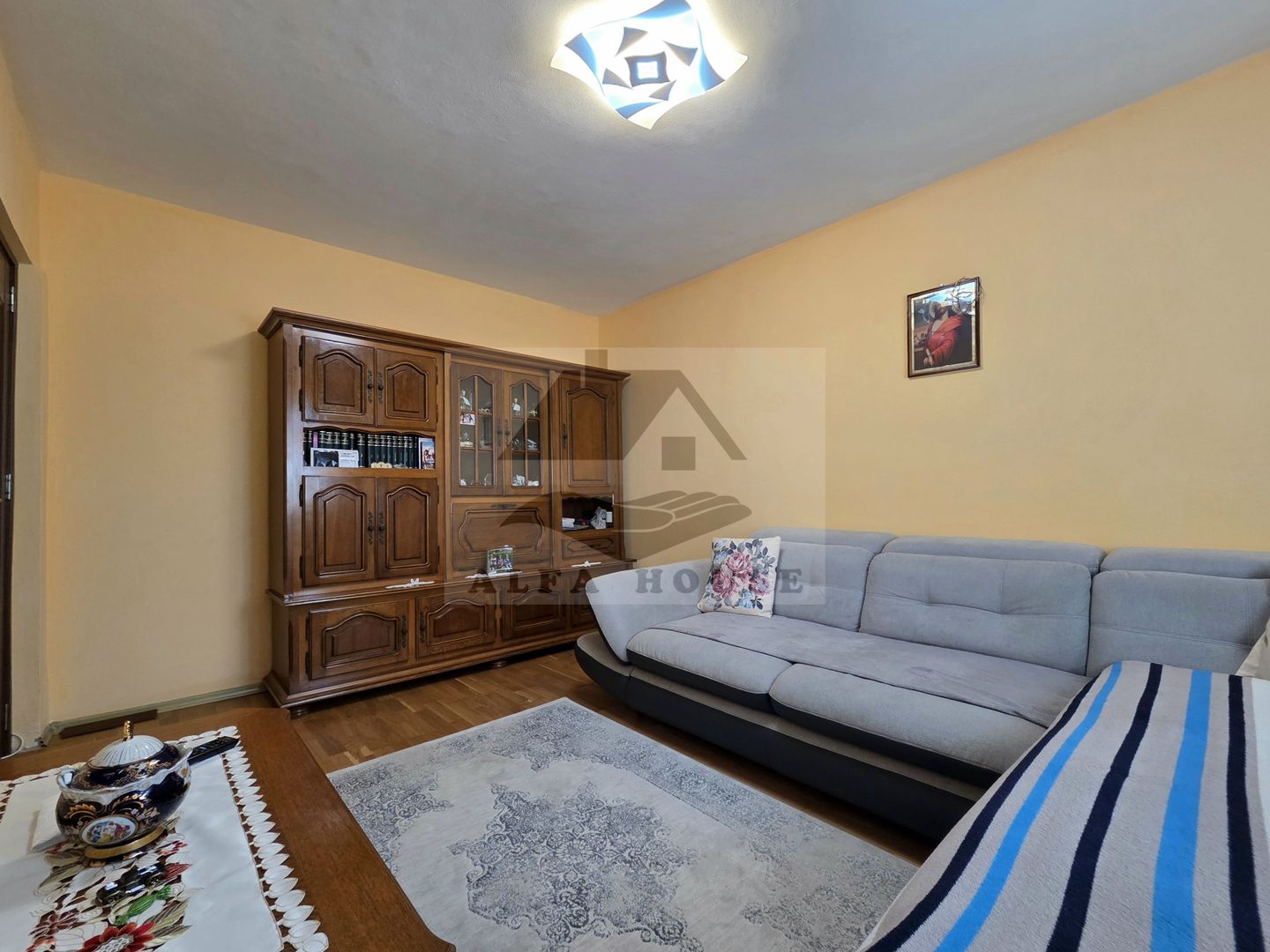 Apartament cu trei camere, zona Noua, 54 mp - Poză 6