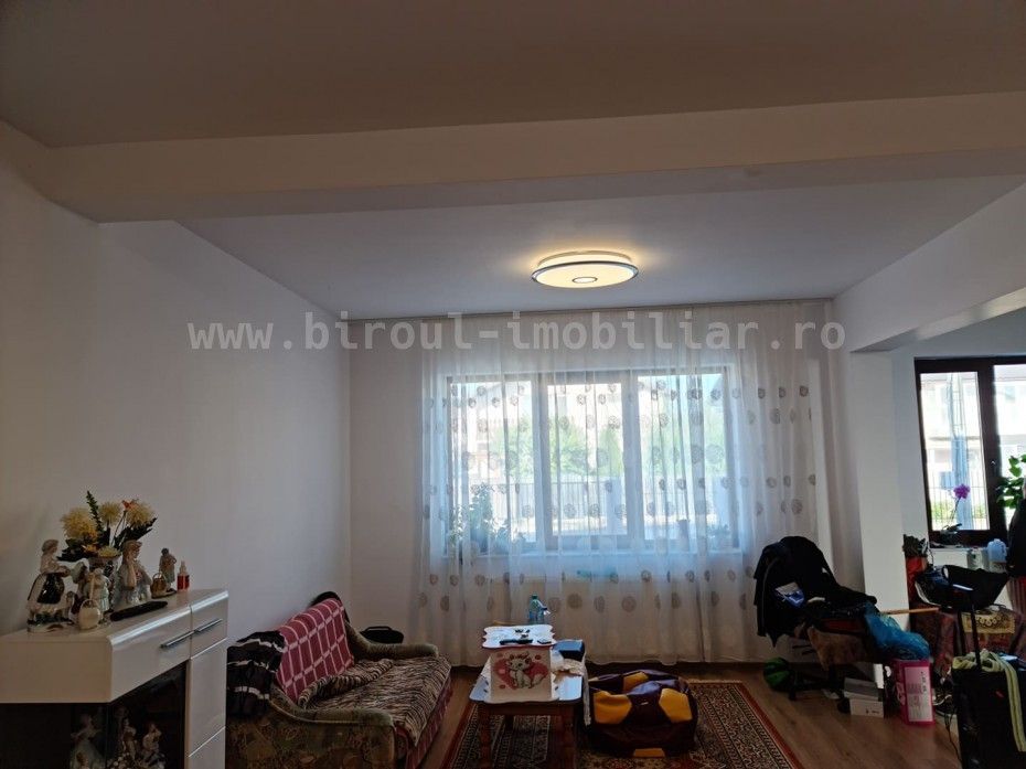 Vânzare Vilă P+1+Pod în Zonă Liniștită din Cumpana - Poză 8