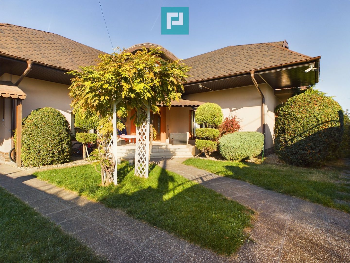 Casă pe Strada Oituz - Poză 2