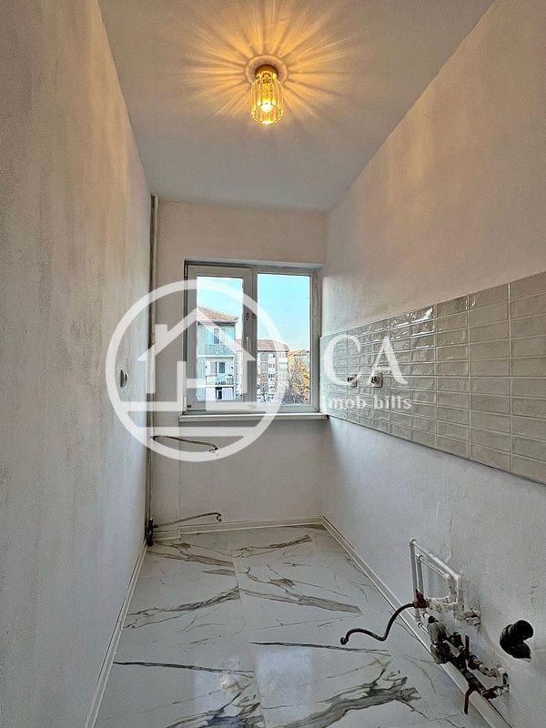 Apartament de vânzare cu 3 camere în zona Nufărul, Oradea - Poză 5