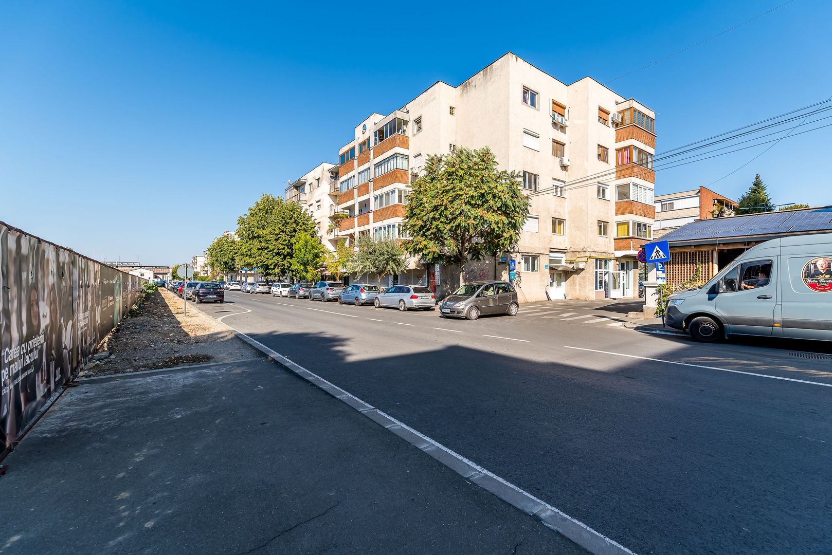 Apartament 3 camere, etaj 1,  zona Băncilor / Podgoria - Poză 1