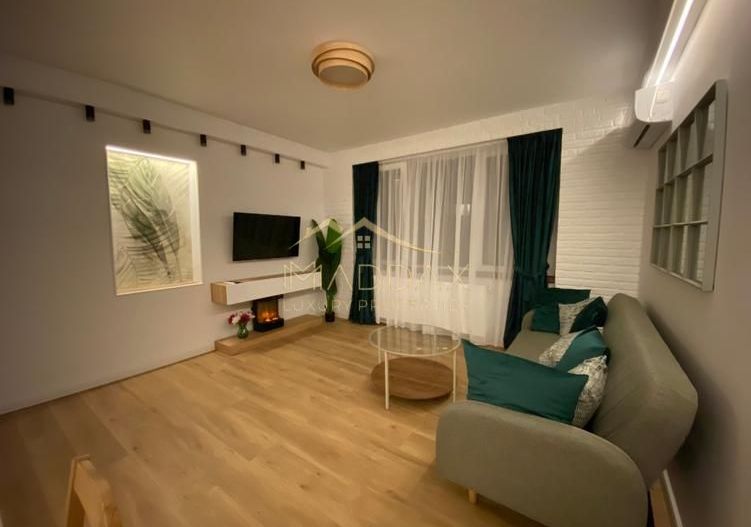 Ultra-central Premium | 2 camere Sala Palatului | Proaspăt renovat |Mobilat NOU - Poză 1