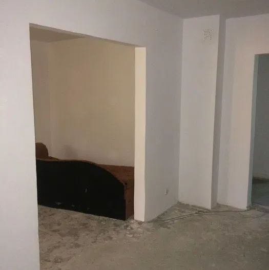 Apartament 4 camere, I.C. Frimu, necesita renovare - Poză 3