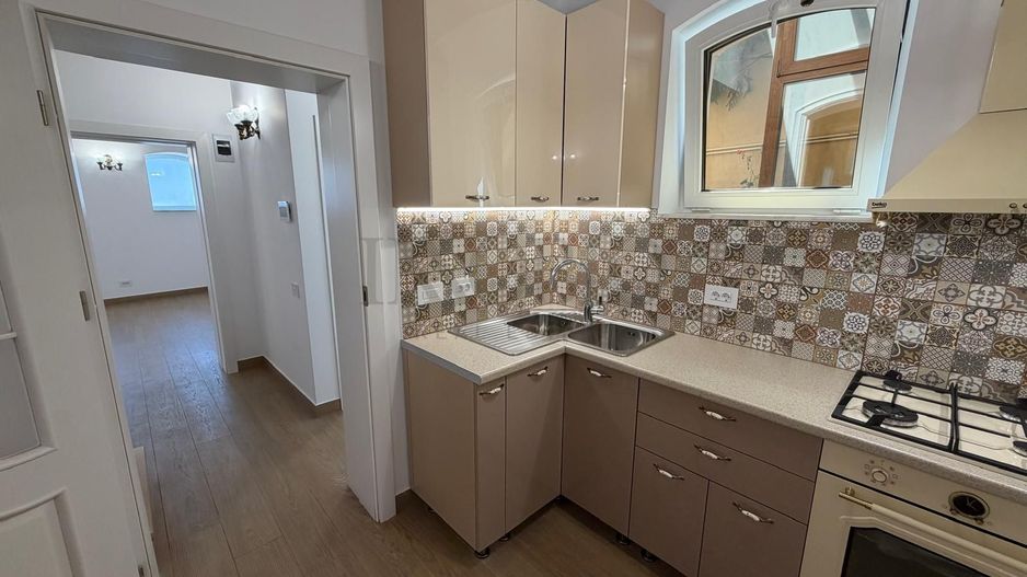 Casa/Vila 5 camere | Prima închiriere | 120 mp2 | Piața Victoriei - Poză 6