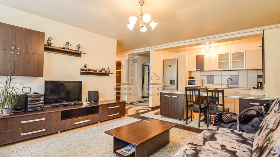 Apartament cu 3 camere + loc de parcare in Floresti, zona Teilor - Poză 1