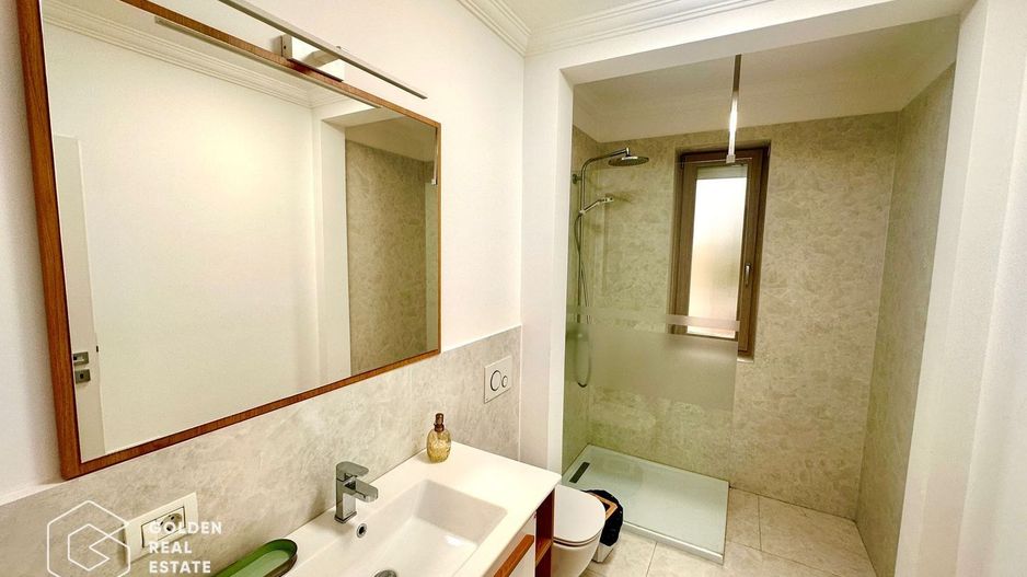 Apartament premium, zona Subcetate, 3 camere, 2 bai, loc parcare, sala, piscina - Poză 15