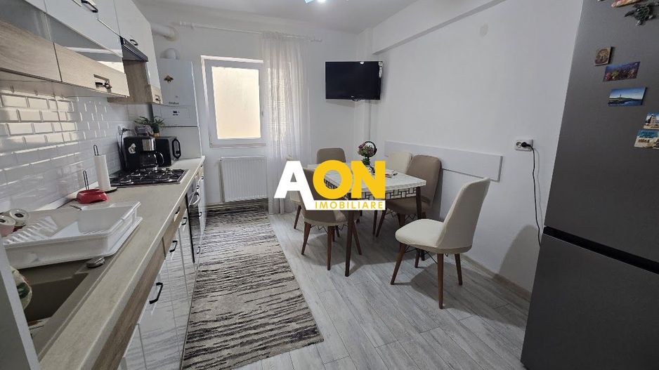 Apartament 3 Camere, 2 Bai, Renovat, Zona Cetate - Poză 2