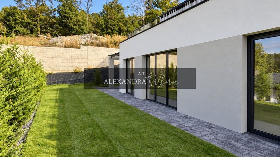 Casa individuala 6 camere, 5 bai, terasa la etaj, curte, P+ET+POD - Poză 9