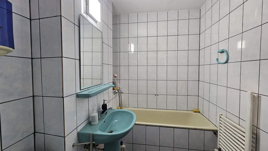 Zona Afi-Camera de comert apartament 3 camere etaj 1 - Poză 12