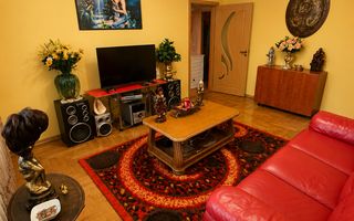 Apartament 3 camere + cameră amenajată la subsol | 2 băi | Tractorul - Poză 1