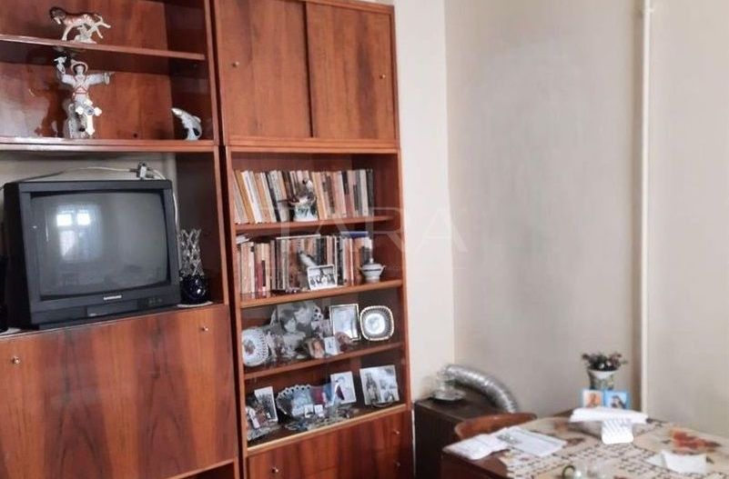 Apartament Semicentral aproape de Facultatea de Litere. - Poză 3