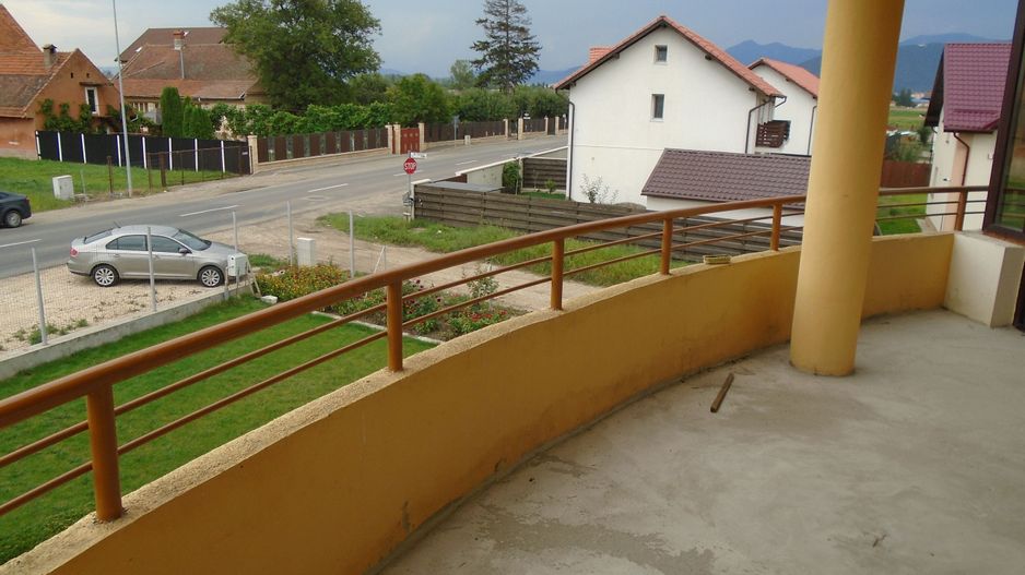 Închiriere apartament la vilă - Poză 5