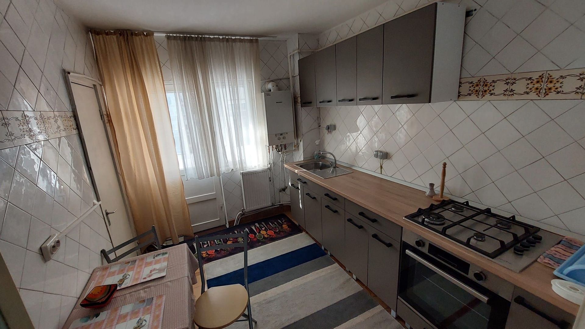 Apartament 2 camere, decomandat et.2, Ultracentral - Poză 3