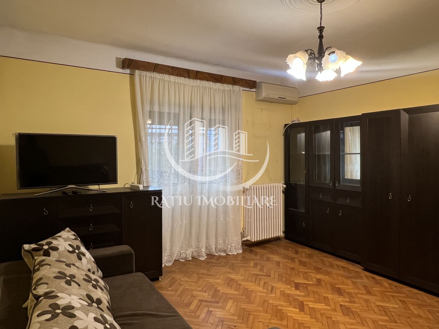 Apartament cu 2 camere | Parcare Supraterana | etajul 1 | Central | Oradea - Poză 2
