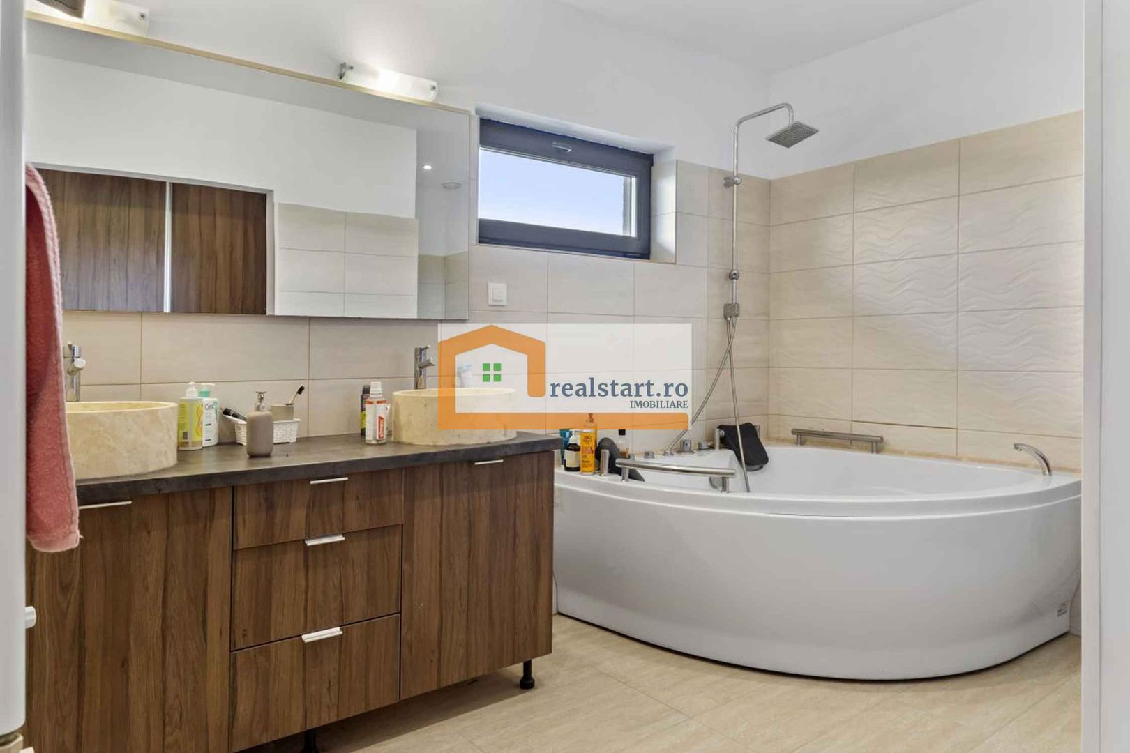 Prima inchiriere, Vila individuala cu teren de 400mp, zona de case noi - Poză 13