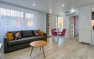 Apartament cu 3 camere de vânzare în zona Centrală - Poză 1