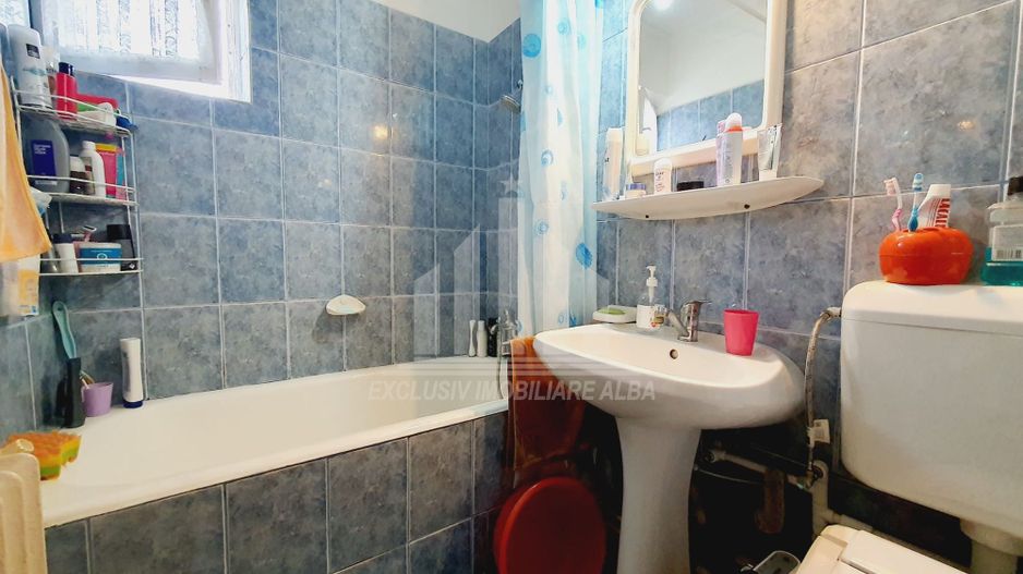 Apartament cu 3 camere de vanzare, Cetate - zona Closca - Poză 8
