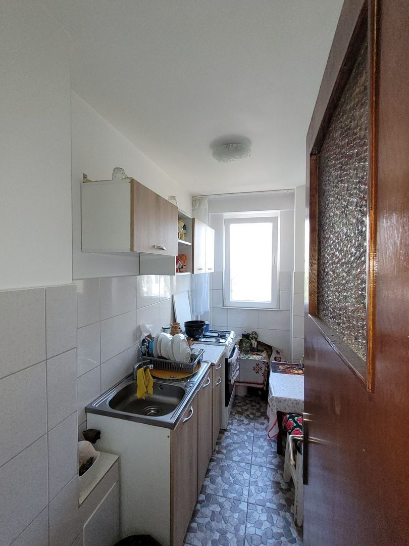 De vânzare: apartament 2 camere-Râul Doamnei-metrou-Drumul Taberei - Poză 5