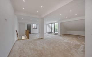 Vilă noua - spațioasă - terasa superbă - loc de parcare - cea mai frumoasa strada - Poză 9
