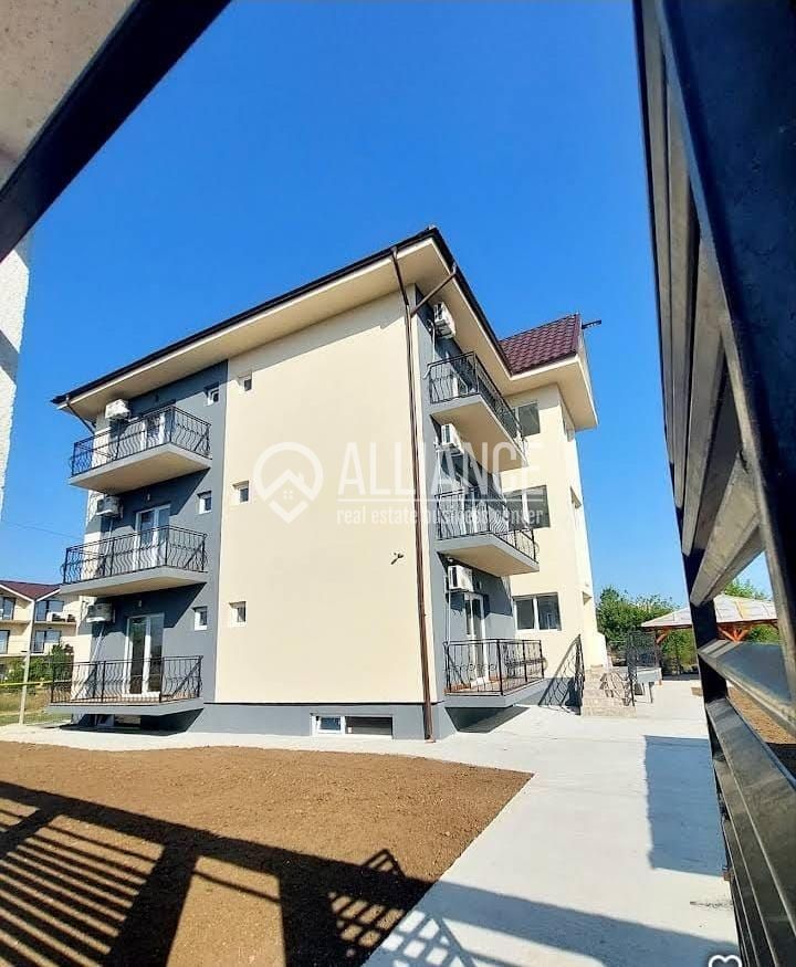 EXCLUSIVITATE - Vilă de vânzare în statiunea Venus ( cod 12 ) - Poză 1