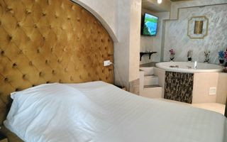 Garsoniera de lux cu jacuzzi și loc de parcare - Poză 5