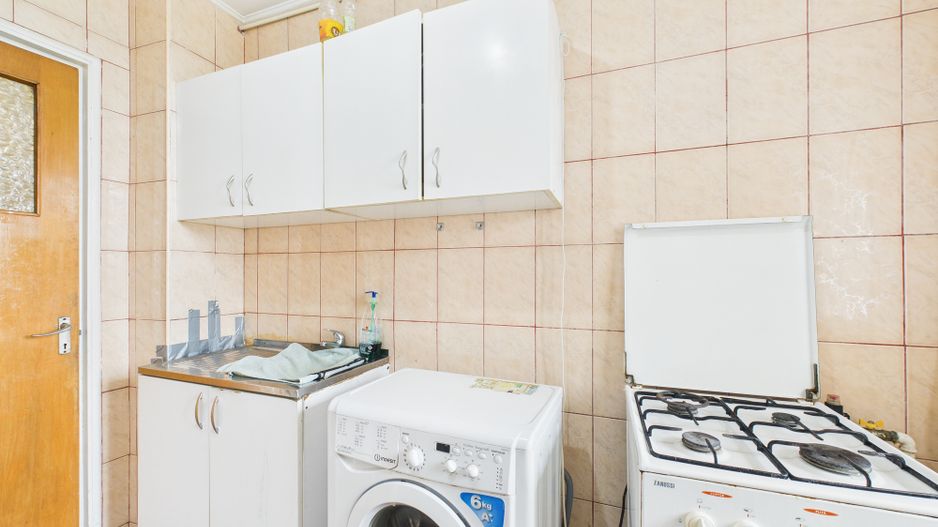 Apartament cu 2 camere de vanzare - Zona Alexandru Obregia - Poză 8