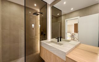 2 camere superbe, la cheie, zona The Office! - Poză 6