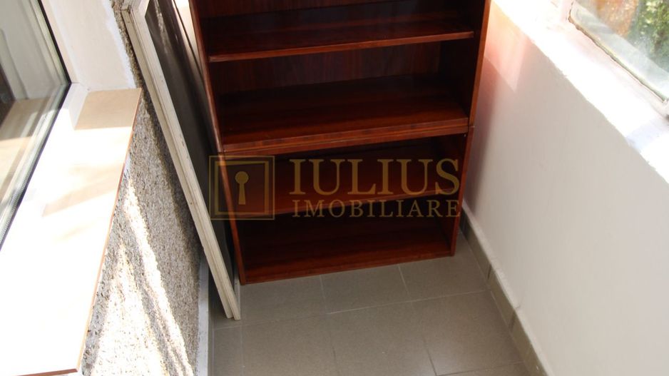 2 camere, vis a vis de Spitalul Judetean, ideal pentru doctori sau studenti - Poză 13