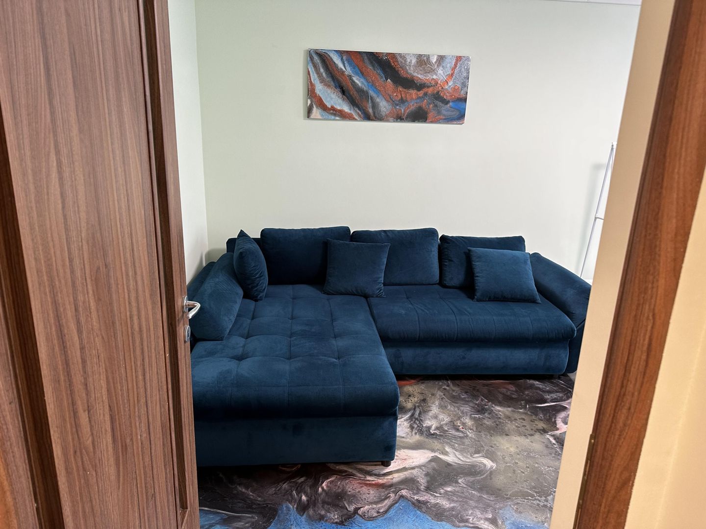 Inchiriere apartament mobilat și utilat 3 camere zona Titan Negociabil - Poză 2