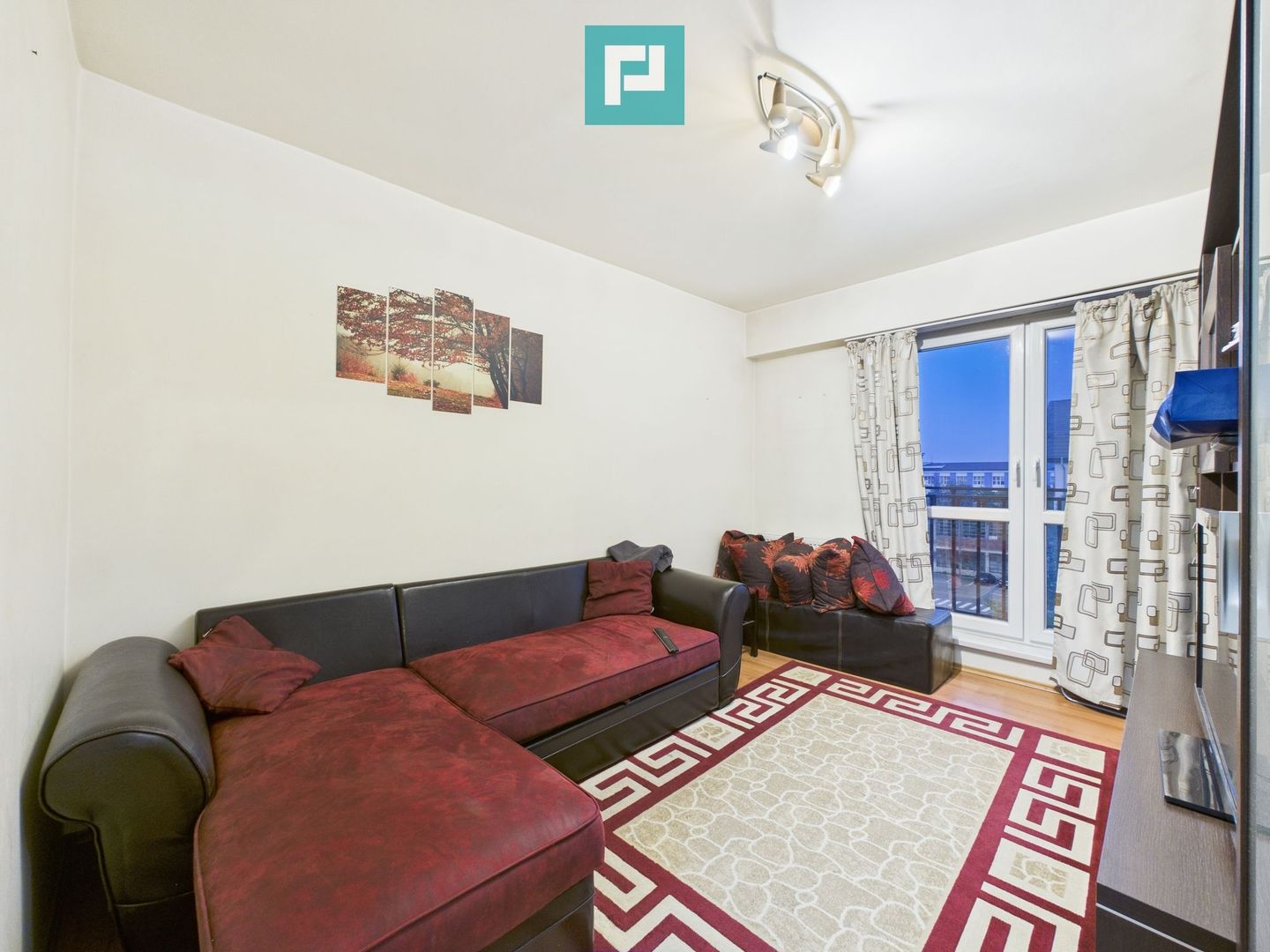 Apartament 3 camere, Confecții, UVG - Poză 1