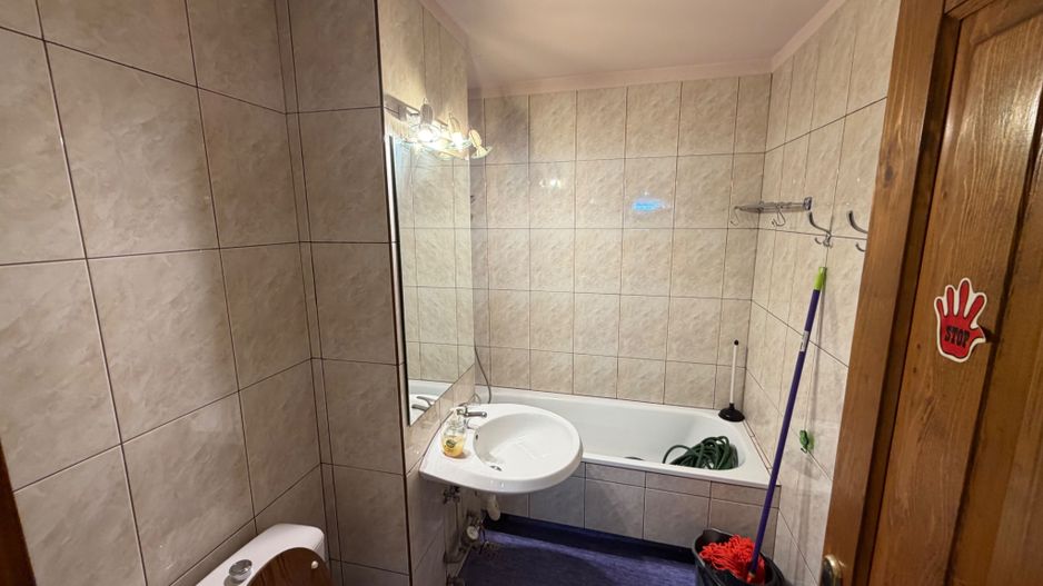 Spațiu parter cu destinație mixtă, zona fostă Lidia – 67 mp - Poză 22