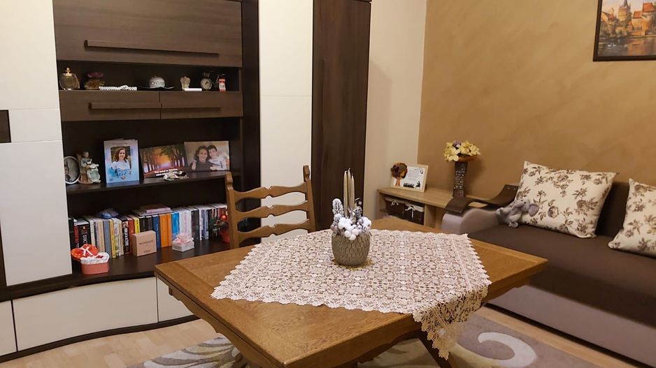 Ag EUROPA vinde casa individuala 7 cam  teren 4 ari zona TITULESCU . - Poză 1