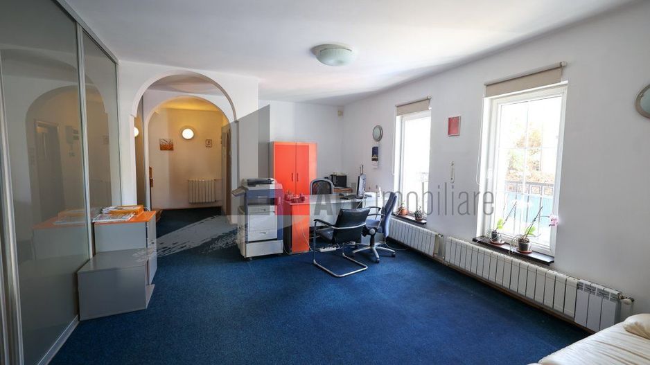 VILA SUPERBA IN DOMENII - ideal birou - Poză 10