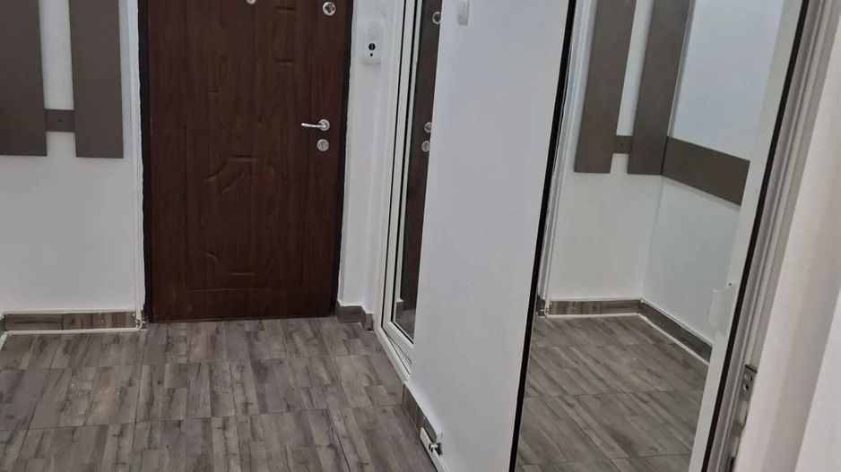 De inchiriat garsoniera pentru birou, bl. A, Tiglina 1, 250 euro - Poză 1