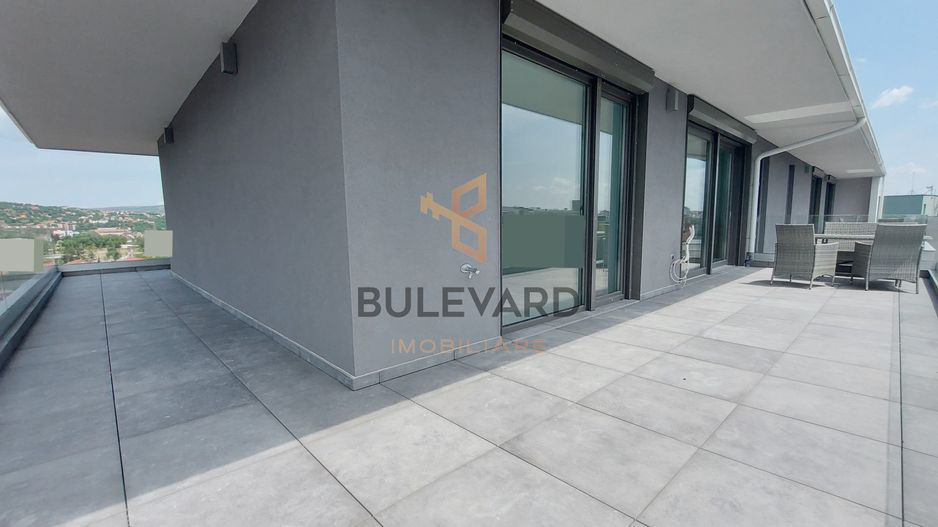 Penthouse cu terasa de 54 mp, zona strazii Anton Pann! - Poză 1