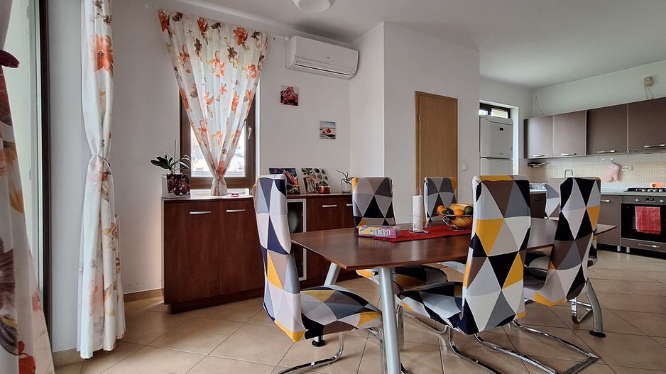 Casa individuala frumoasa si spatioasa in Giroc - Poză 25
