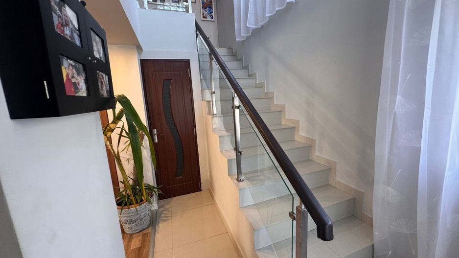 Casa 9 camere Glina 350 mp utili 1000 mp teren - Poză 14