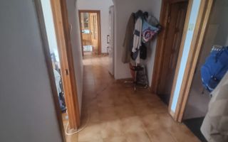 Apartament cu 4 camere in Politehnica - Poză 4