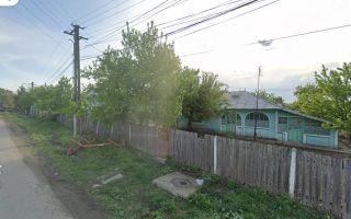 Teren 1304 mp cu casă bătrânească nelocuibilă, sat Păușești, com. Dumesti, județul Iași - Poză 1
