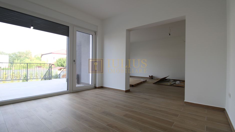 Casa zona Lunei, 5 camere + 3 bai, centrala proprie, rezidential sau birouri ! - Poză 13