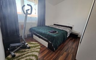 3 camere, zona centrala, centrala proprie, ideal pentru studenti, familie - Poză 1