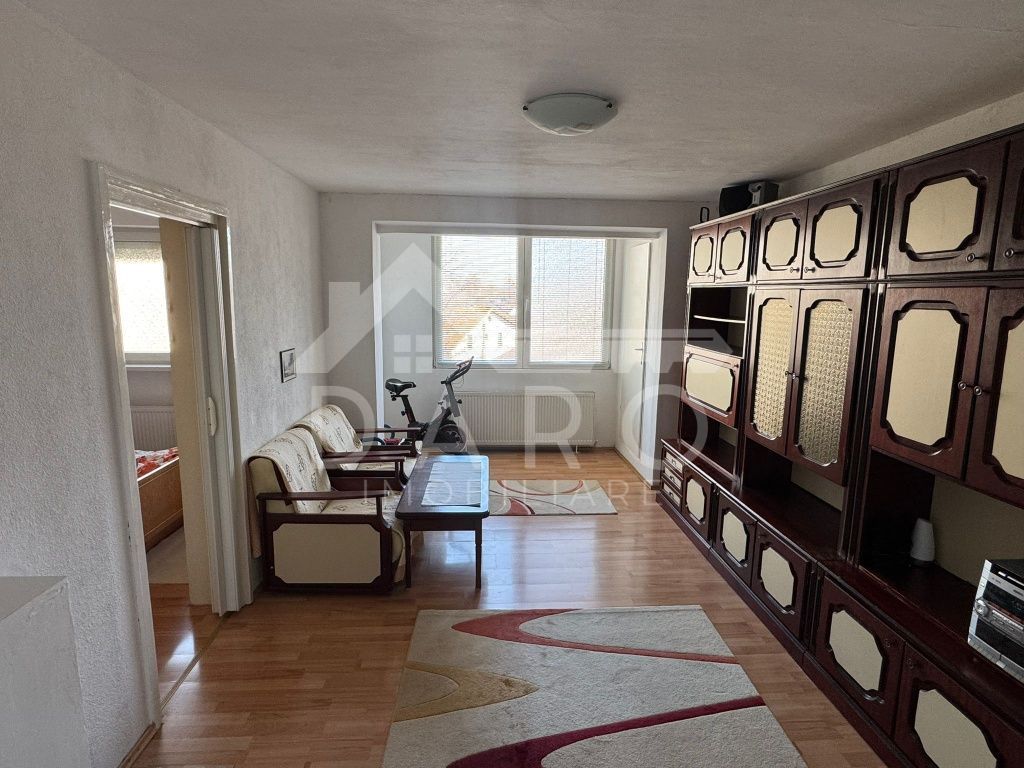 Apartament 3 camere - Poză 1