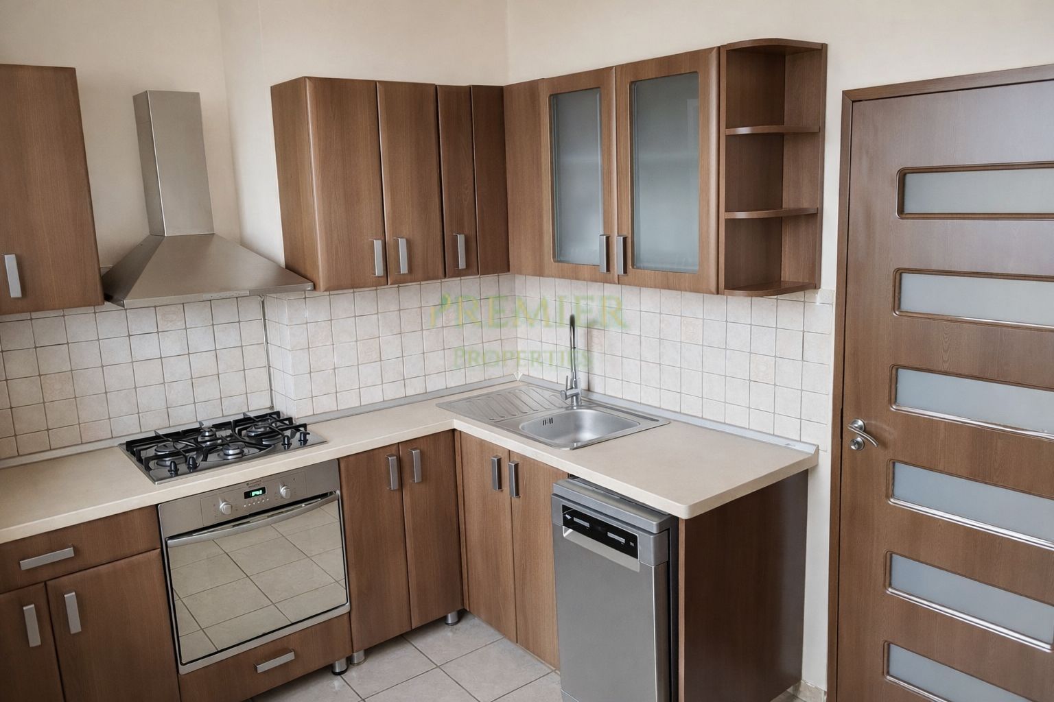 Apartament 3 camere 63 mp Metrou Bazilescu bloc solid tavane 3 m - Poză 1