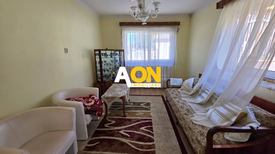 Casa cu 4 camere, 2024 mp teren, la asfalt, cu utilitati, Vintu de Jos - Poză 14