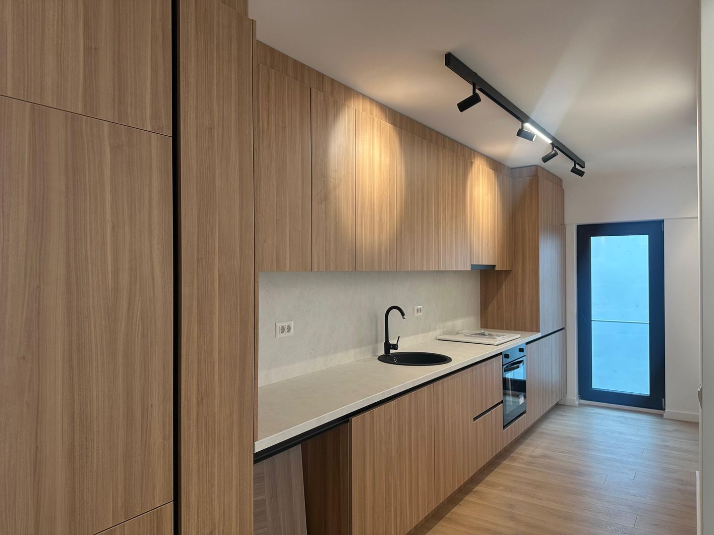 Apartament 3 camere de inchiriat Victoriei - Poză 1