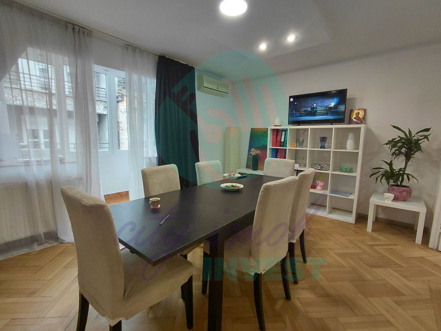 Interbelic 1934 | 4 camere, 4 balcoane, centrala | Piata Sf. Stefan - Poză 1