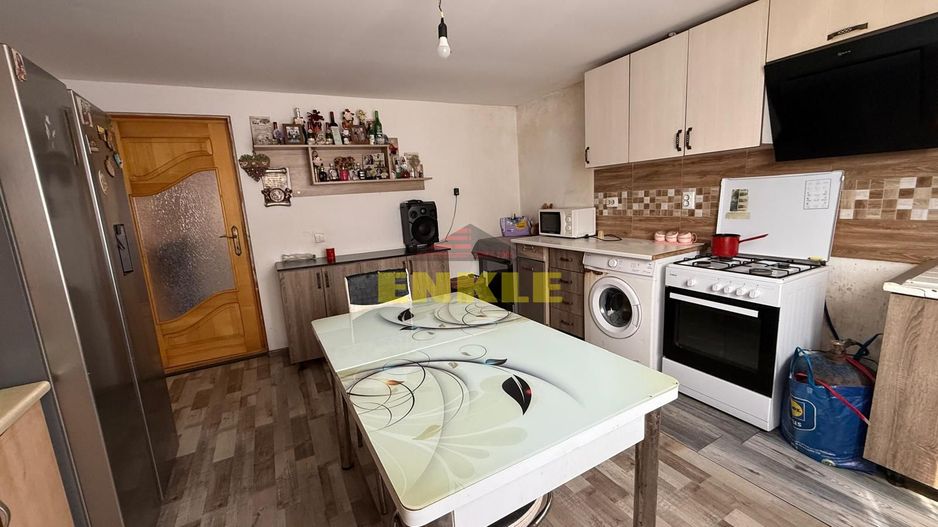 De vanzare casa in Hudum, teren generos. - Poză 8